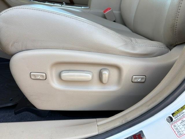 Toyota Highlander Limited 4WD 2011