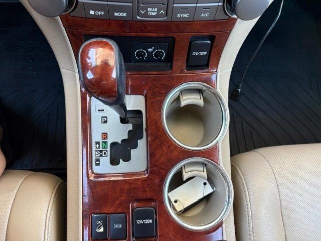 Toyota Highlander Limited 4WD 2011