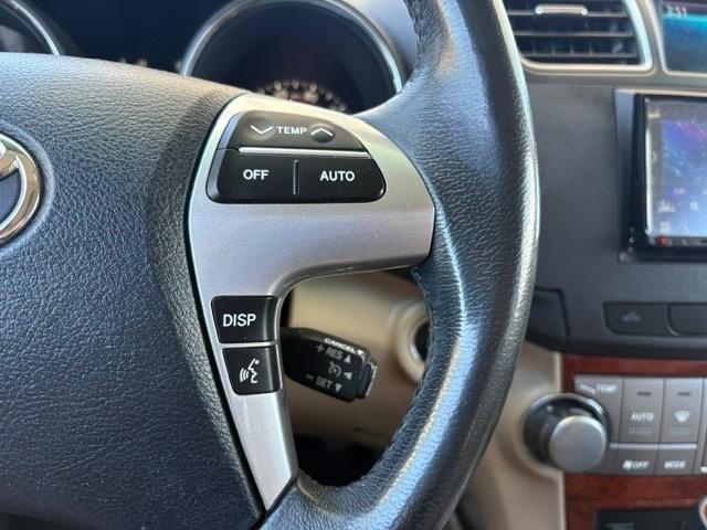 Toyota Highlander Limited 4WD 2011