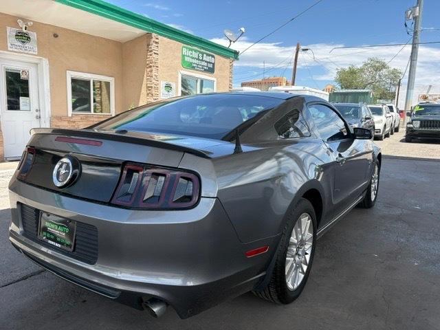 Ford Mustang V6 Coupe 2013