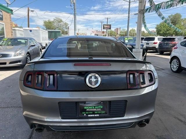 Ford Mustang V6 Coupe 2013