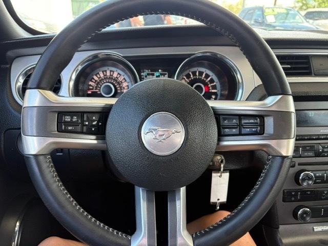 Ford Mustang V6 Coupe 2013