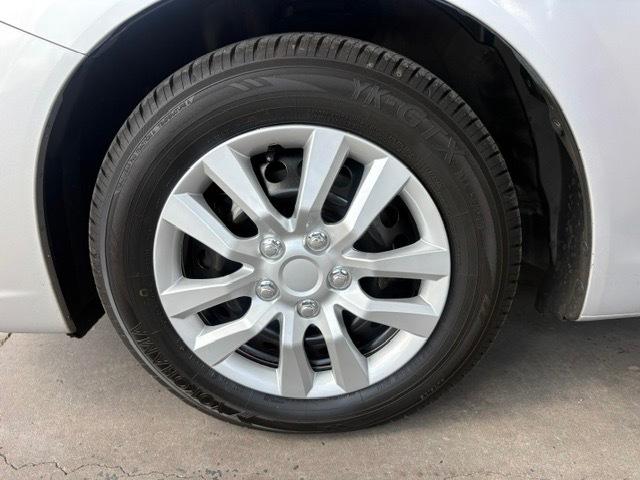 Honda Civic LX sedan 2013