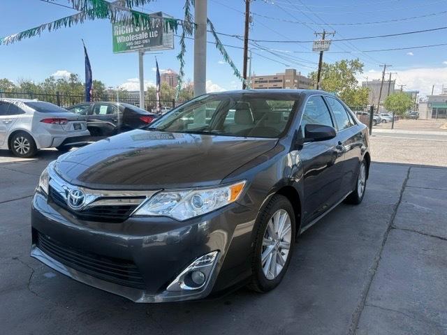 Toyota Camry Hybrid XLE 2014
