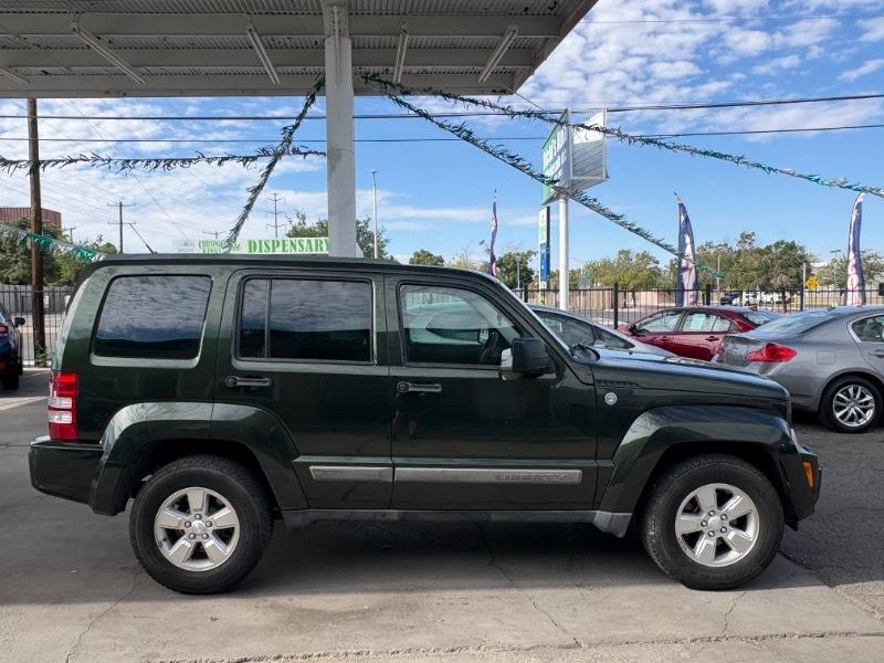 Jeep Liberty Sport 4WD 2011
