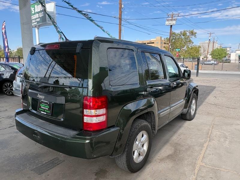 Jeep Liberty Sport 4WD 2011