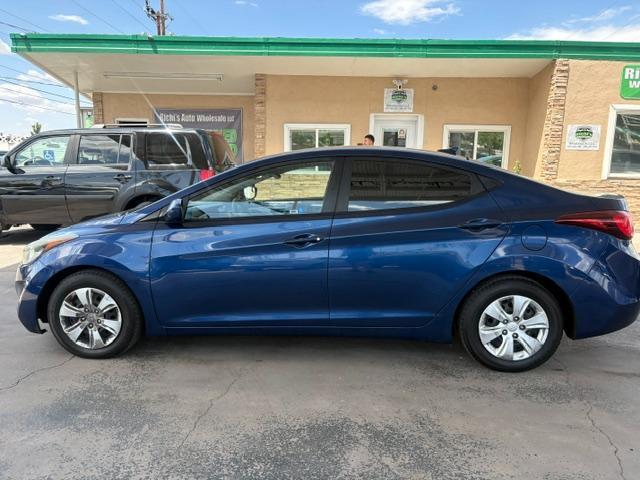 Hyundai Elantra SE 2016
