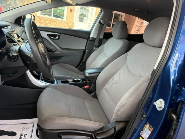 Hyundai Elantra SE 2016