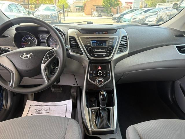 Hyundai Elantra SE 2016