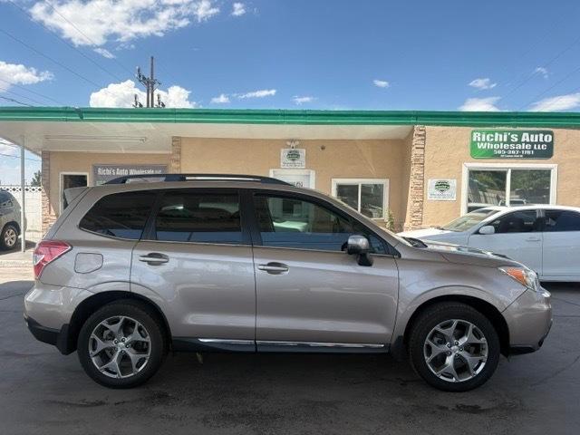 Subaru Forester 2.5i Touring 2016
