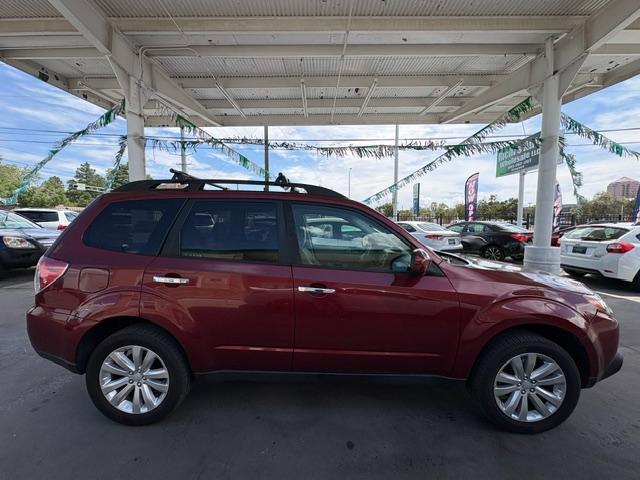 Subaru Forester 2.5X Premium 2012