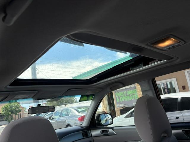 Subaru Forester 2.5X Premium 2012