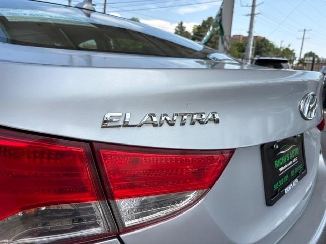 Hyundai Elantra Limited 2013