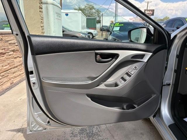 Hyundai Elantra Limited 2013