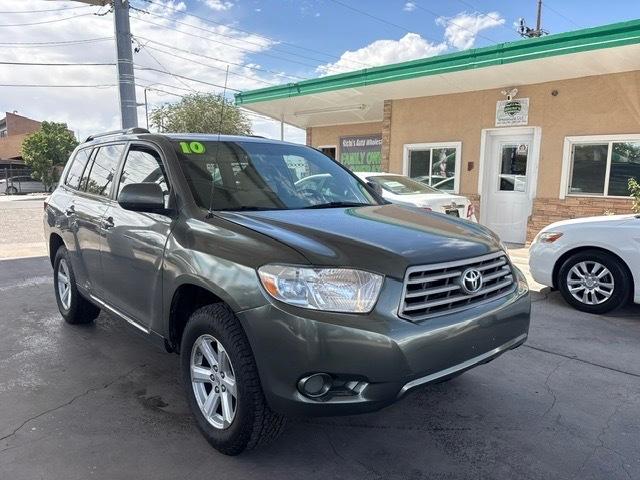 Toyota Highlander Base 4WD 2010