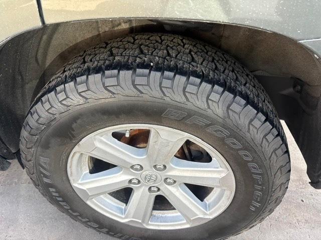 Toyota Highlander Base 4WD 2010