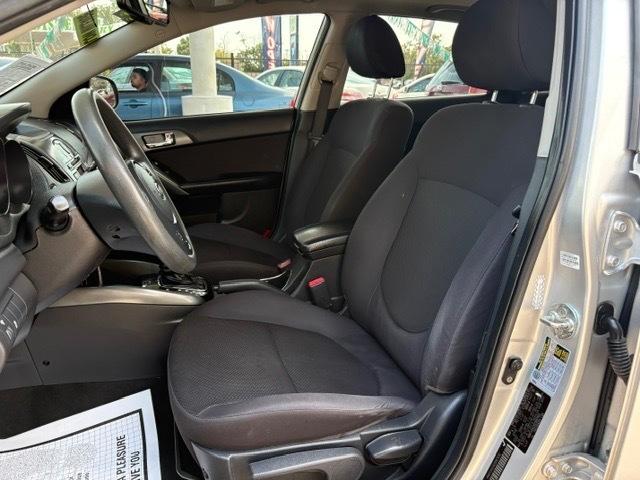 Kia Forte 5-Door EX 2013