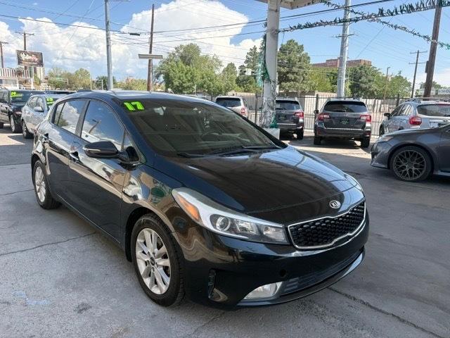 Kia Forte 5-Door LX 2017