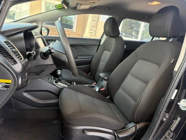 Kia Forte 5-Door LX 2017