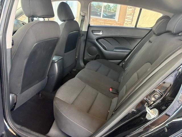 Kia Forte 5-Door LX 2017