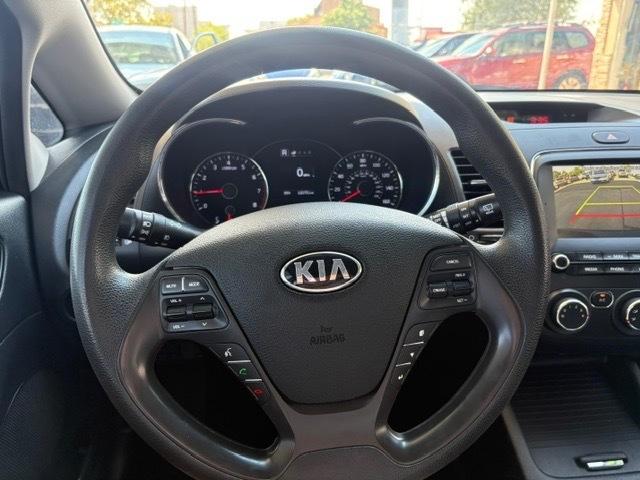 Kia Forte 5-Door LX 2017