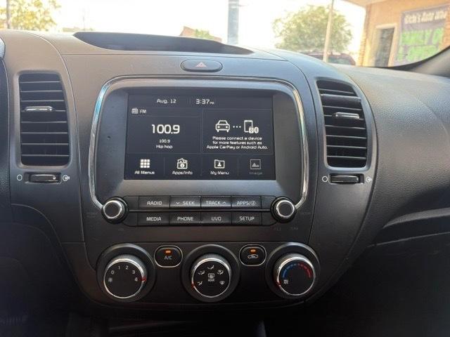 Kia Forte 5-Door LX 2017