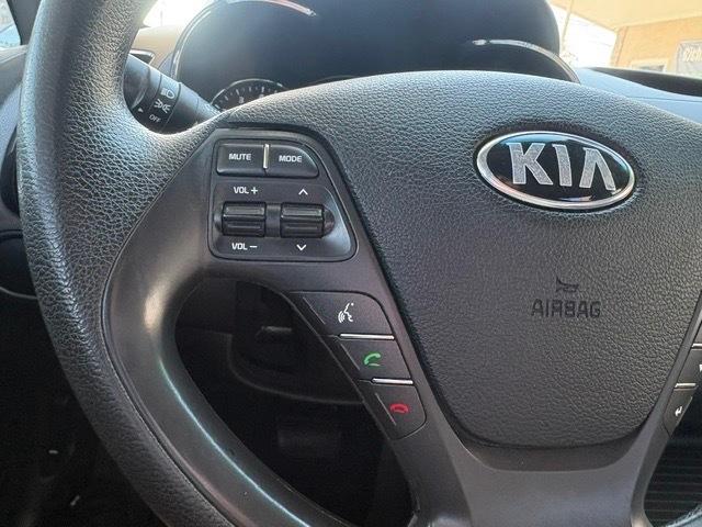 Kia Forte 5-Door LX 2017