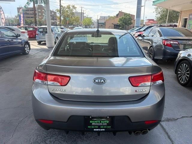 Kia Forte Koup SX 2011