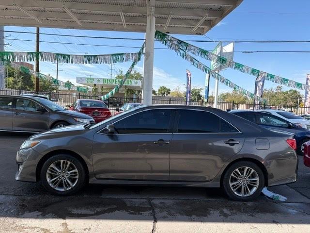 Toyota Camry XLE V6 2014