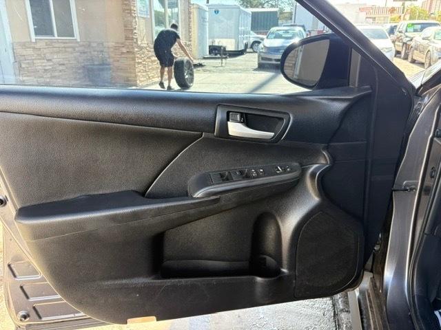 Toyota Camry XLE V6 2014