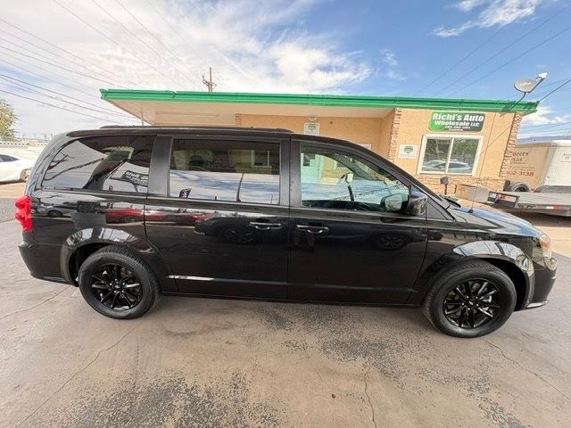 Dodge Grand Caravan SE 2020