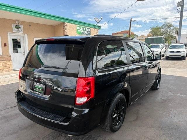 Dodge Grand Caravan SE 2020