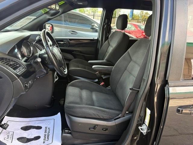 Dodge Grand Caravan SE 2020