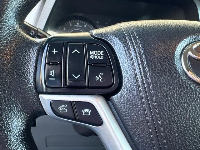Toyota Sienna LE 8-Passenger 2017