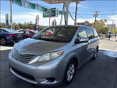 2017 Toyota Sienna 