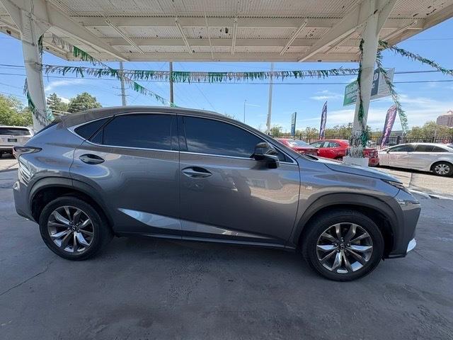 Lexus NX 200t  2016
