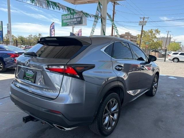 Lexus NX 200t  2016