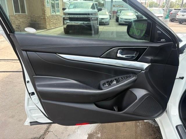 Nissan Maxima 3.5 SR 2017