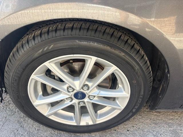 Ford Focus SE Hatch 2016