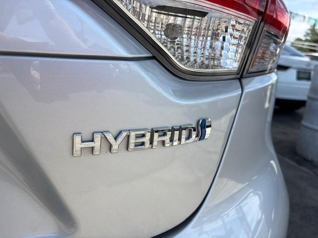 Toyota Corolla LE Hybrid 2020