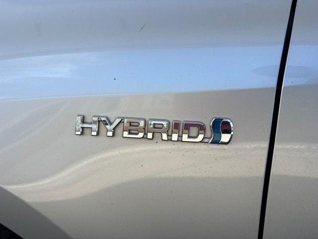 Toyota Corolla LE Hybrid 2020