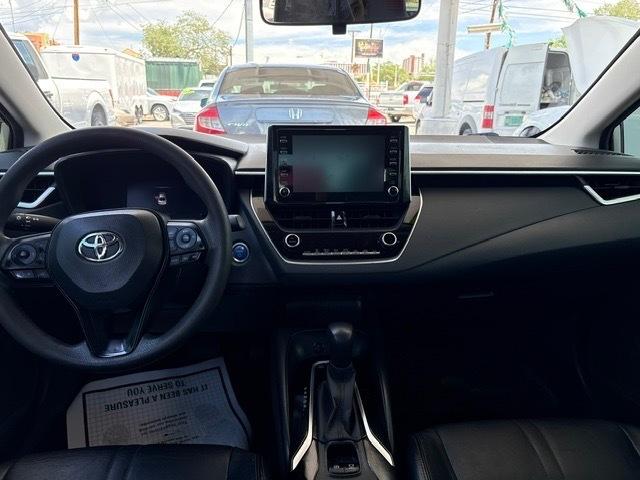 Toyota Corolla LE Hybrid 2020