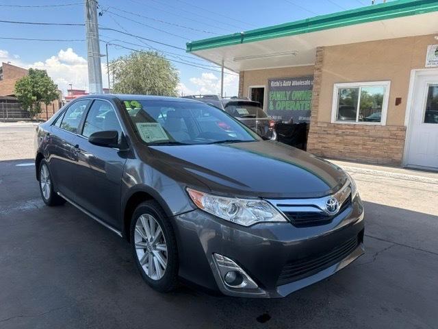Toyota Camry Hybrid XLE 2014