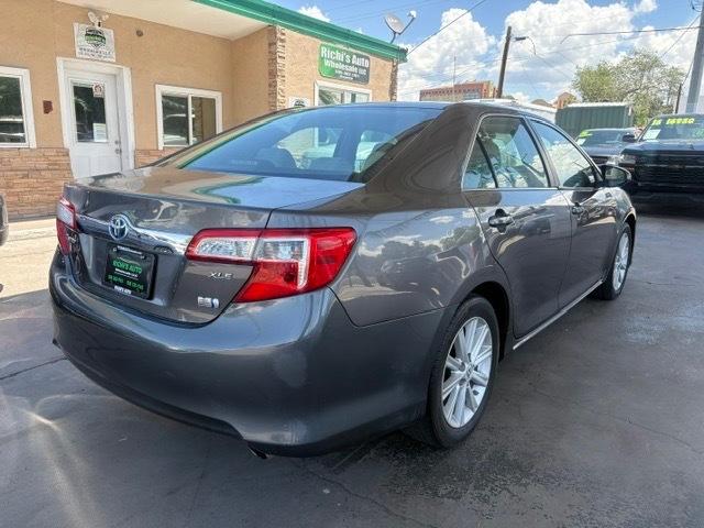 Toyota Camry Hybrid XLE 2014