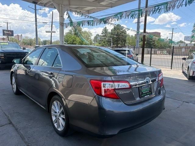 Toyota Camry Hybrid XLE 2014