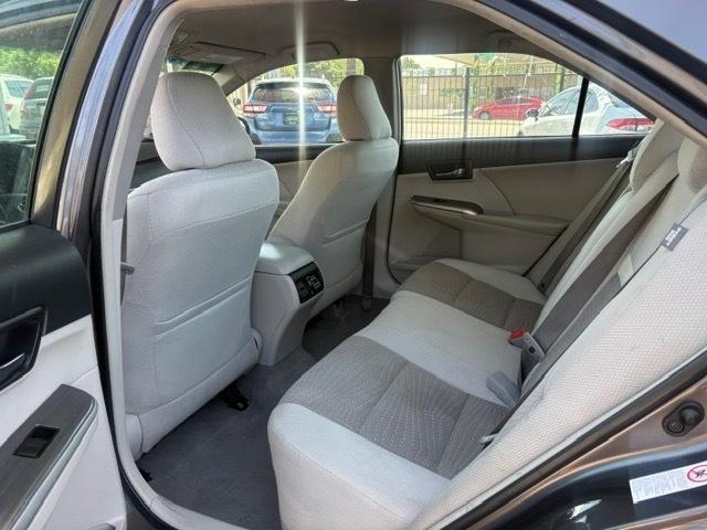 Toyota Camry Hybrid XLE 2014