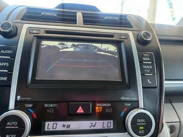 Toyota Camry Hybrid XLE 2014