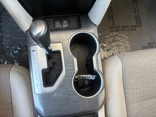 Toyota Camry Hybrid XLE 2014