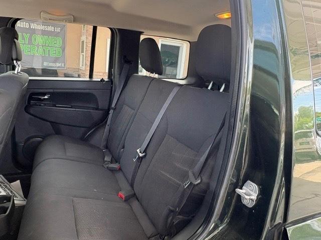 Jeep Liberty Sport 4WD 2011