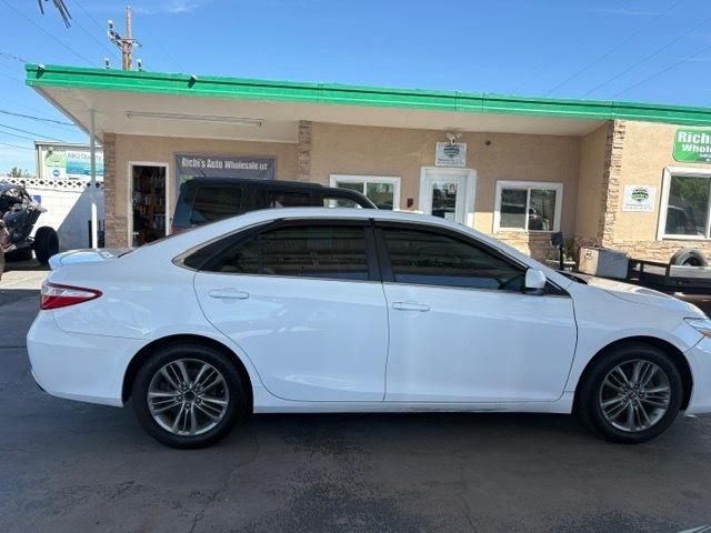 Toyota Camry SE 2015
